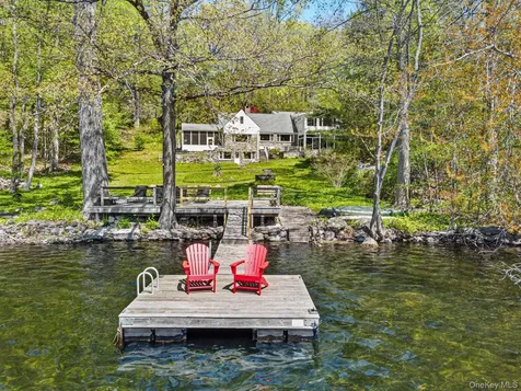 1085 Barrett Circle W Carmel NY 10512
