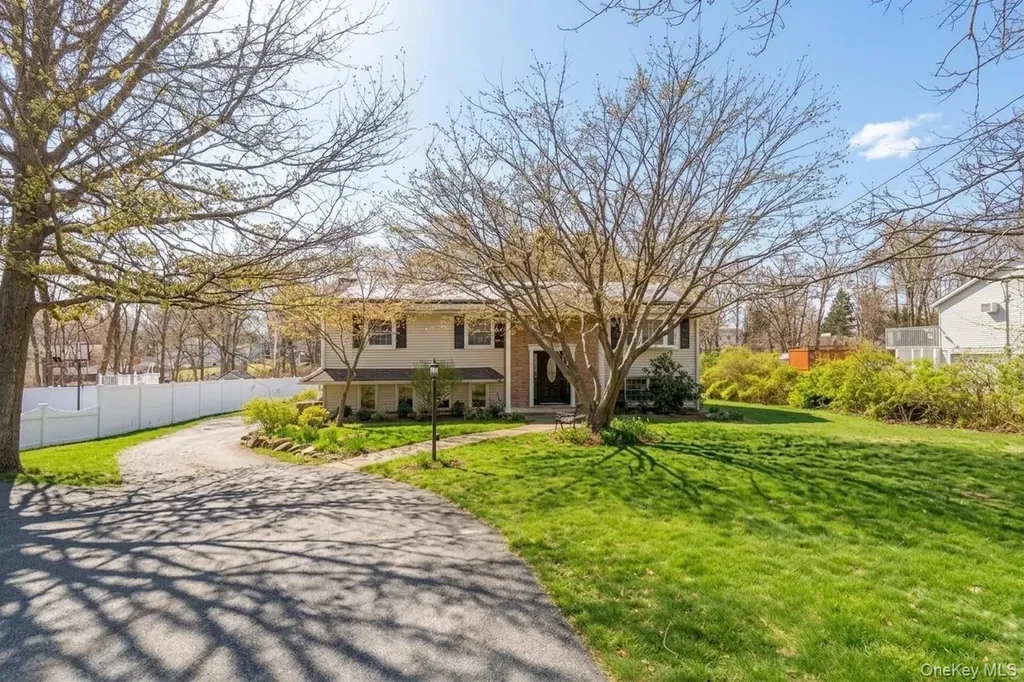 96 Fairmont Road Mahopac NY 10541