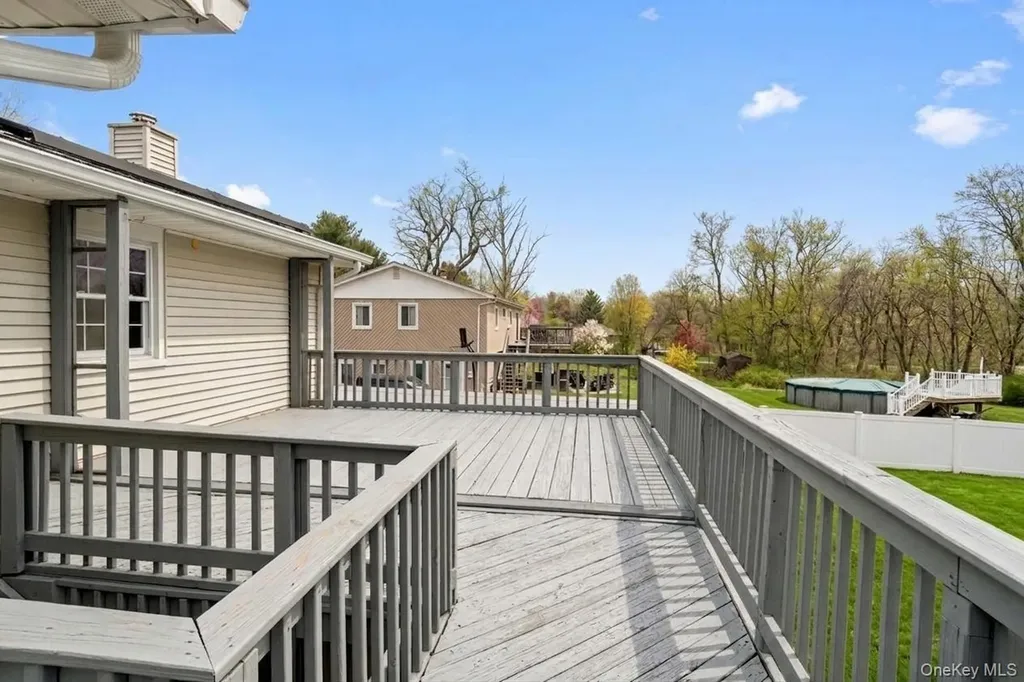 96 Fairmont Road Mahopac NY 10541