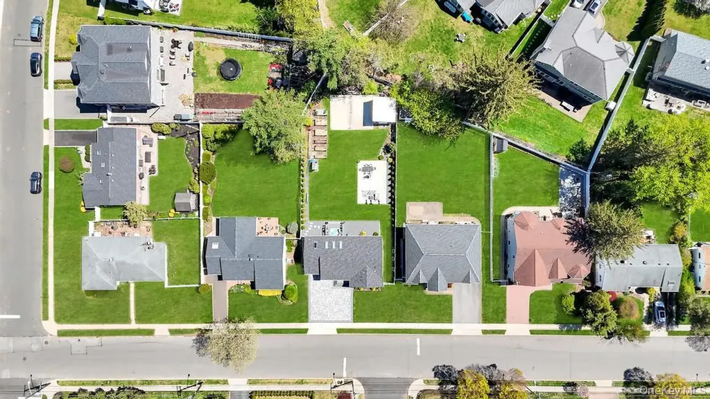 15 Main Parkway Plainview NY 11803