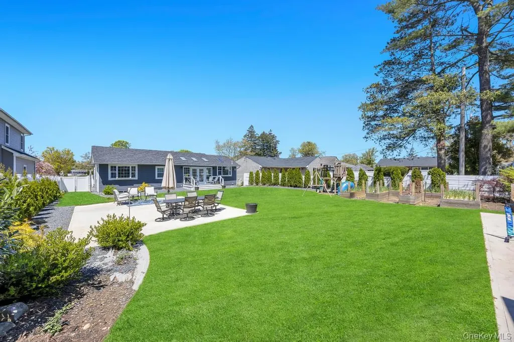 15 Main Parkway Plainview NY 11803
