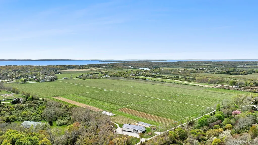 46975 Main Road Southold NY 11971