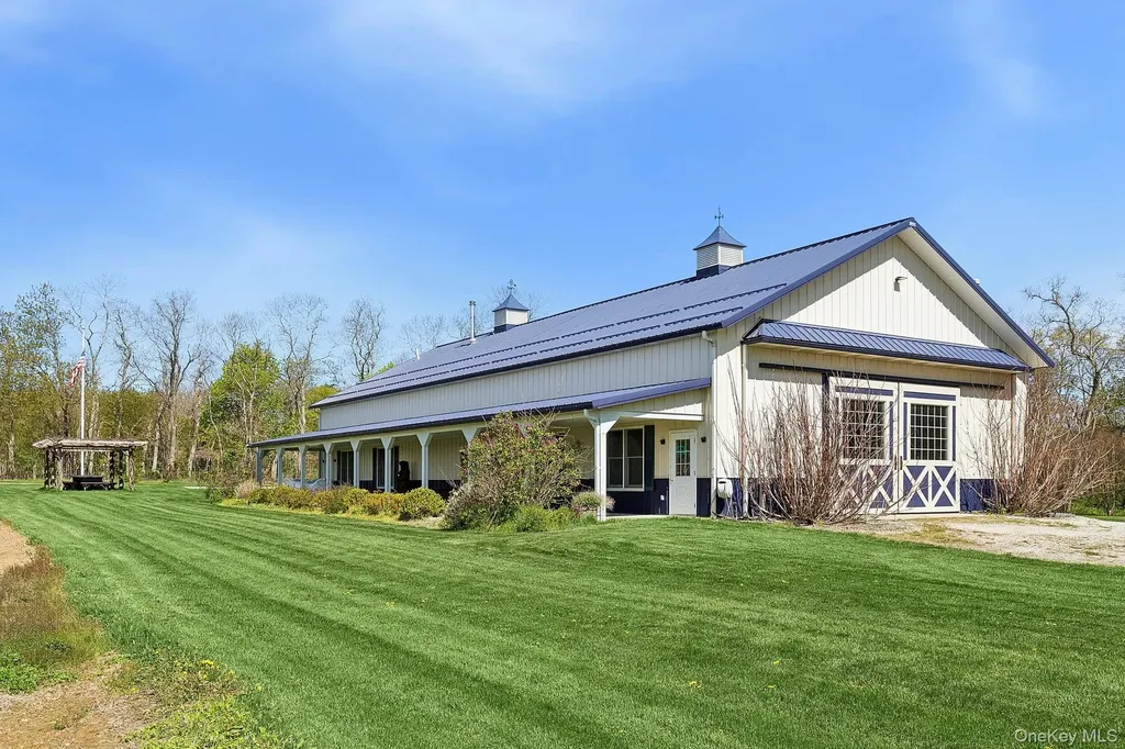 46975 Main Road Southold NY 11971