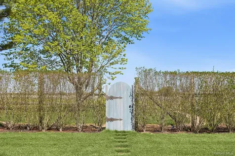 46975 Main Road Southold NY 11971
