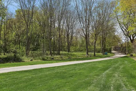 46975 Main Road Southold NY 11971