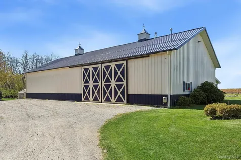 46975 Main Road Southold NY 11971
