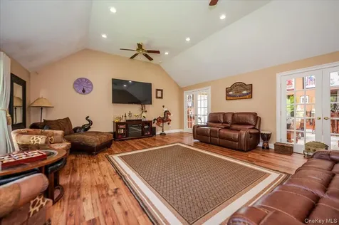 35 Cooke Avenue Holtsville NY 11742