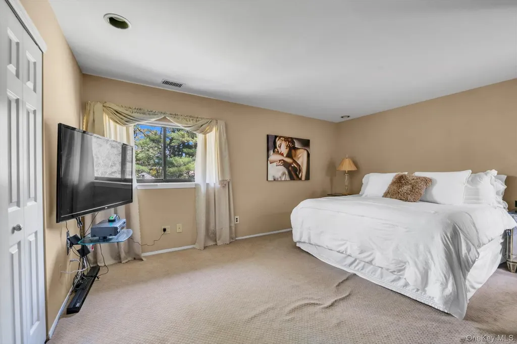47 Northgate Circle Melville NY 11747