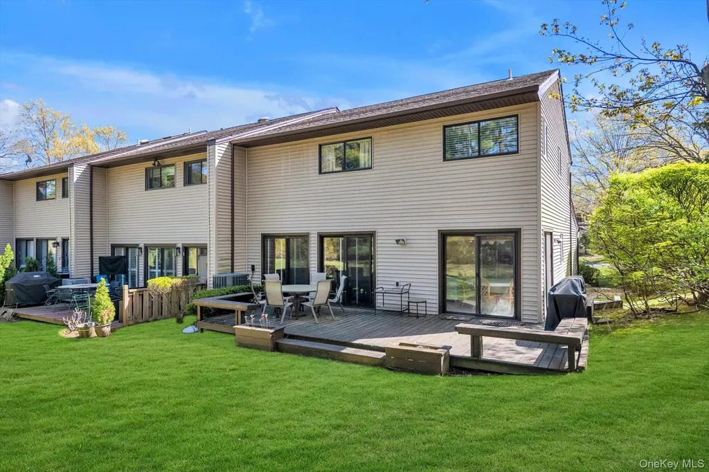 47 Northgate Circle Melville NY 11747
