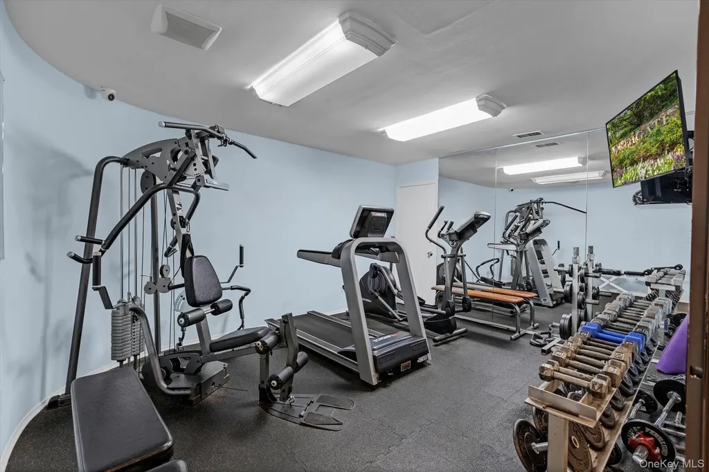 47 Northgate Circle Melville NY 11747
