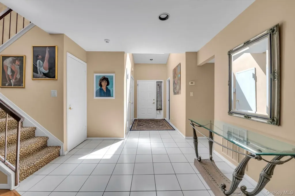 47 Northgate Circle Melville NY 11747