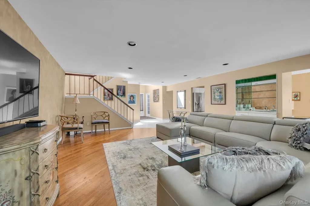 47 Northgate Circle Melville NY 11747