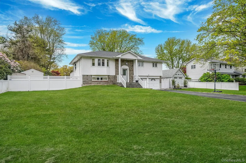 6 Warbler Lane Commack NY 11725