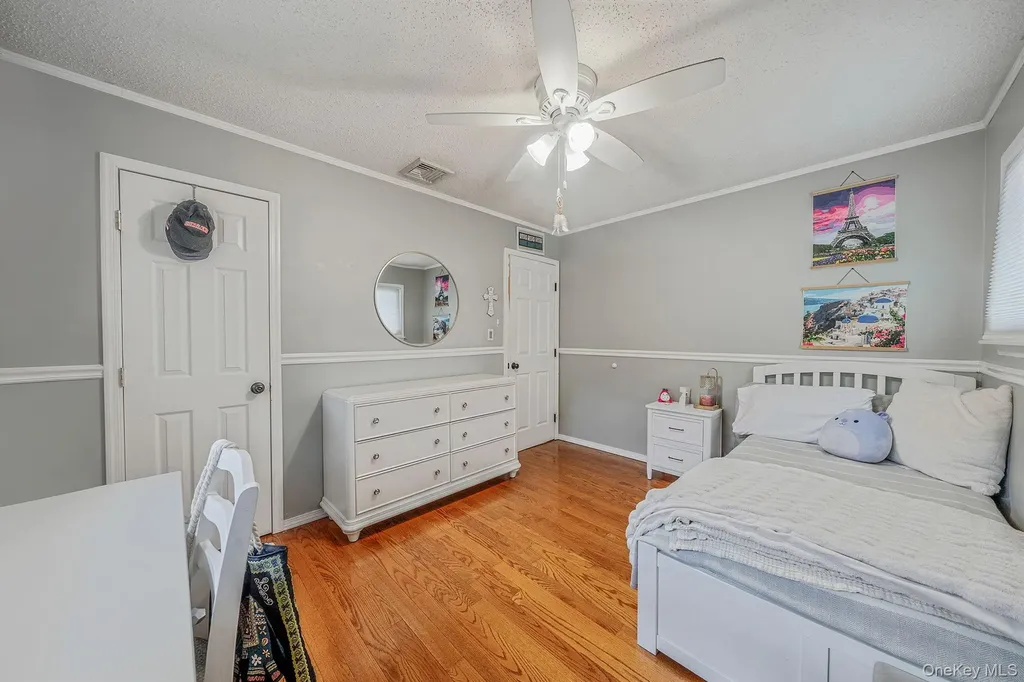 6 Warbler Lane Commack NY 11725