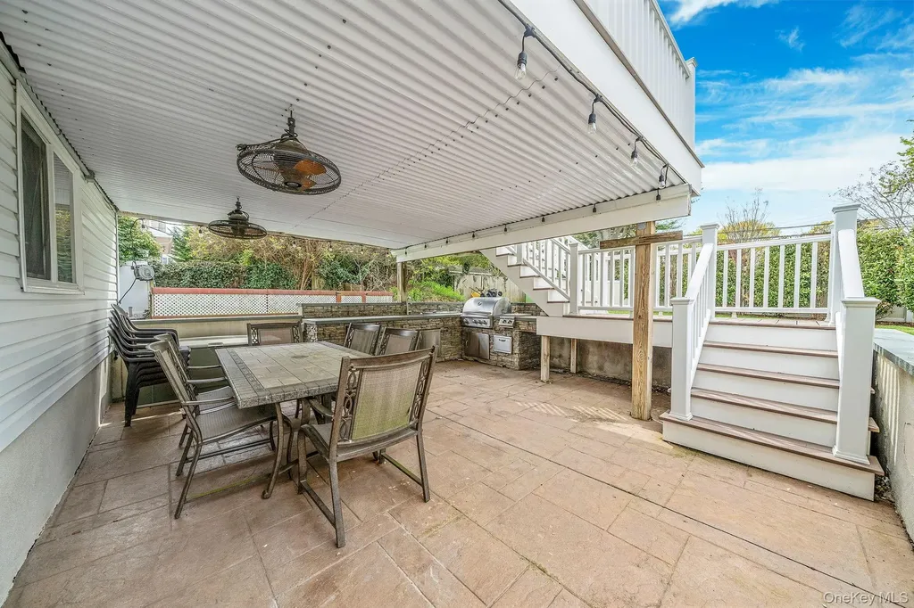6 Warbler Lane Commack NY 11725