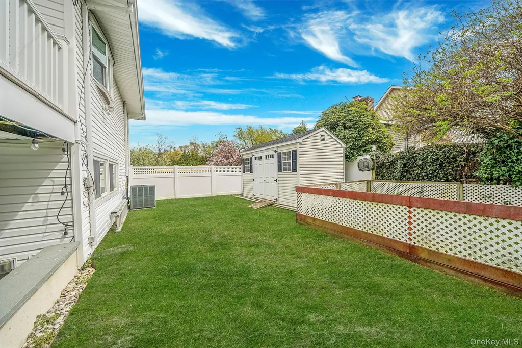 6 Warbler Lane Commack NY 11725
