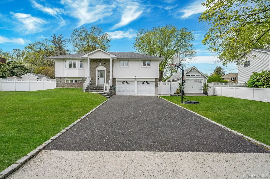 6 Warbler Lane Commack NY 11725