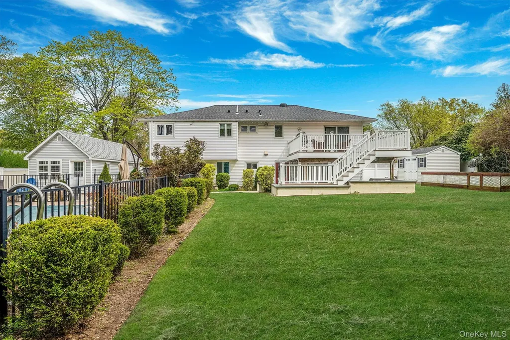 6 Warbler Lane Commack NY 11725