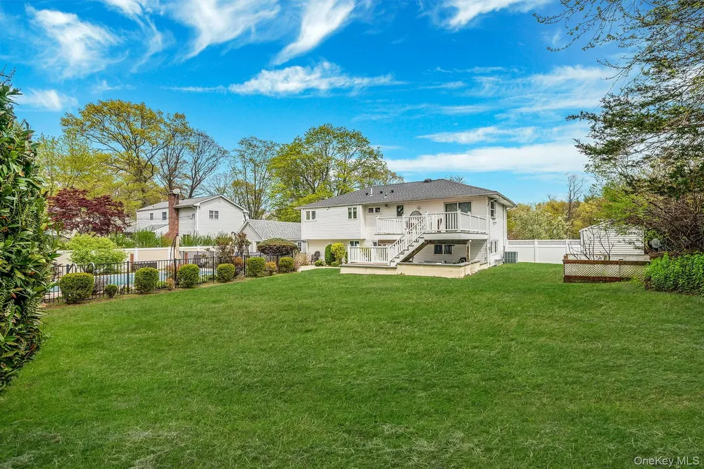 6 Warbler Lane Commack NY 11725