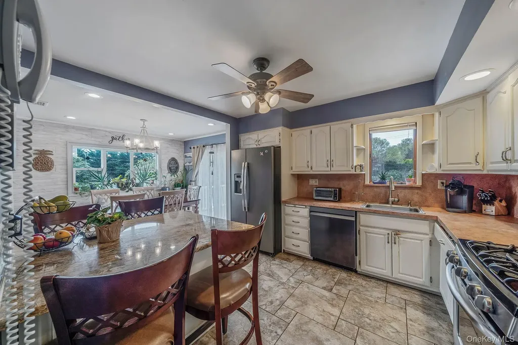6 Warbler Lane Commack NY 11725