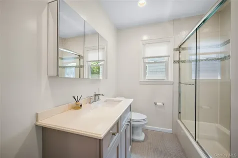 168 Dorchester Road Scarsdale NY 10583