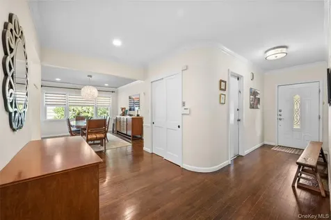 168 Dorchester Road Scarsdale NY 10583