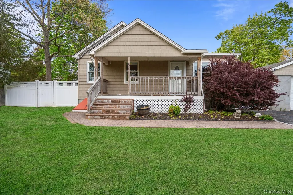 81 Steuben Boulevard Nesconset NY 11767