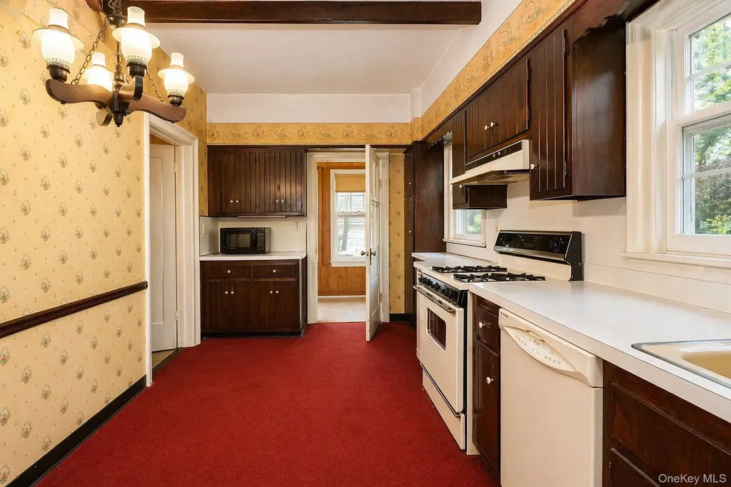 211 Old Middletown Road Pearl River NY 10965