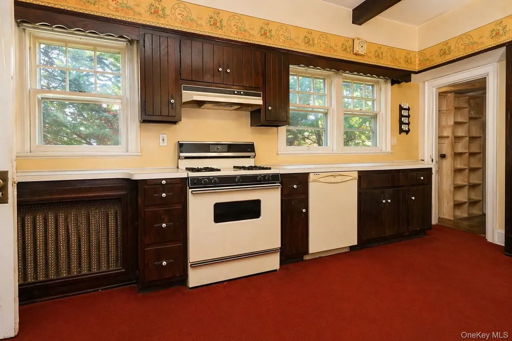 211 Old Middletown Road Pearl River NY 10965