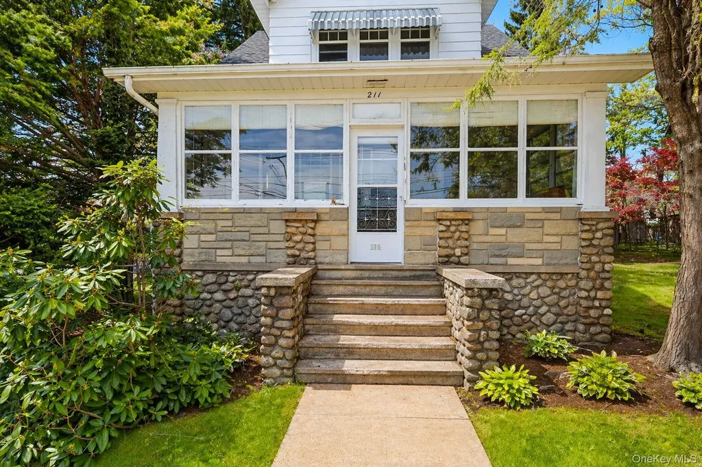 211 Old Middletown Road Pearl River NY 10965