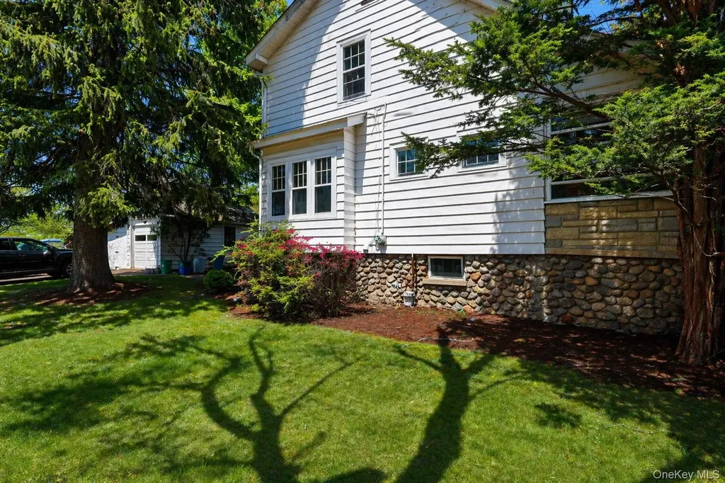211 Old Middletown Road Pearl River NY 10965