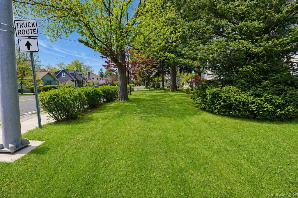 211 Old Middletown Road Pearl River NY 10965