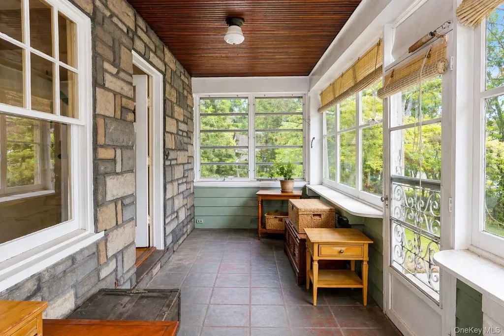 211 Old Middletown Road Pearl River NY 10965