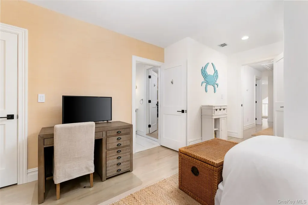 3 Bridies Path Southampton NY 11968