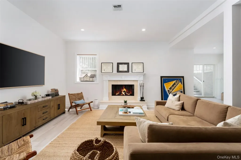 3 Bridies Path Southampton NY 11968