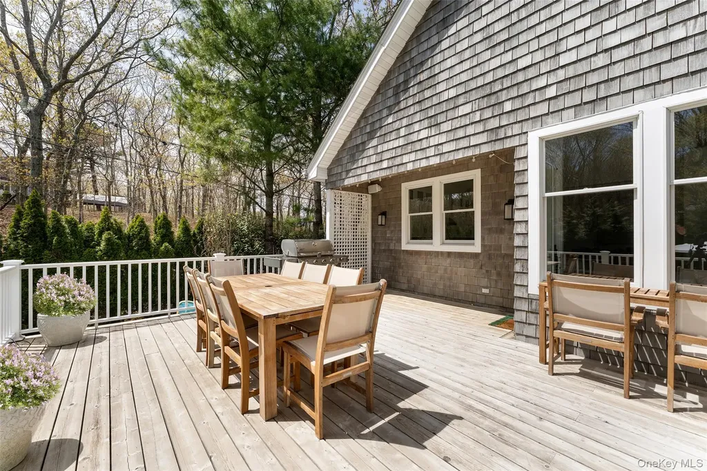 3 Bridies Path Southampton NY 11968