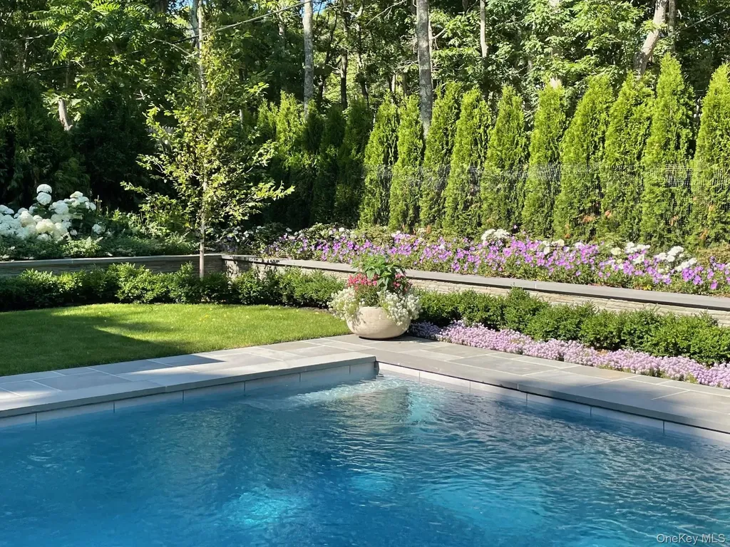 3 Bridies Path Southampton NY 11968