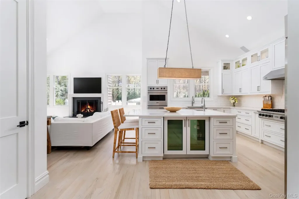 3 Bridies Path Southampton NY 11968