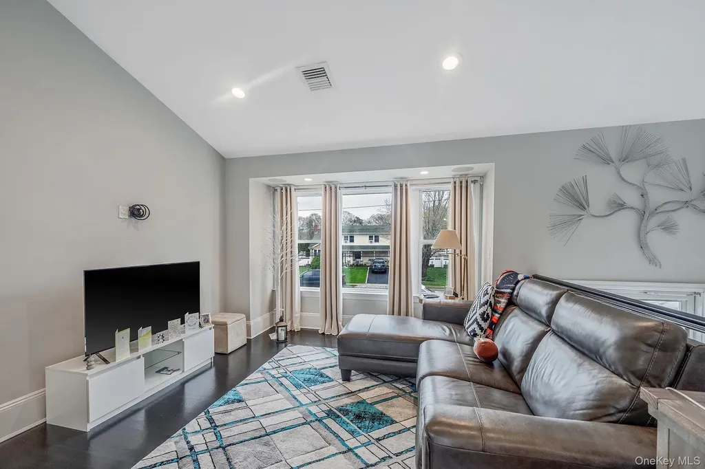 110 Stephen Road Bayport NY 11705