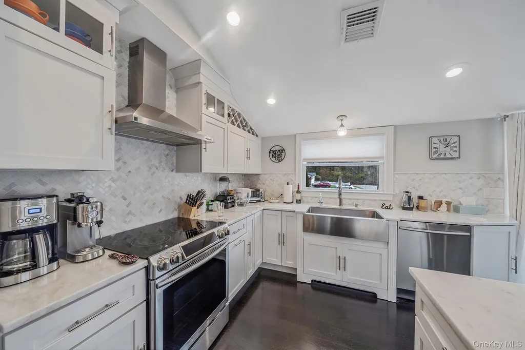110 Stephen Road Bayport NY 11705