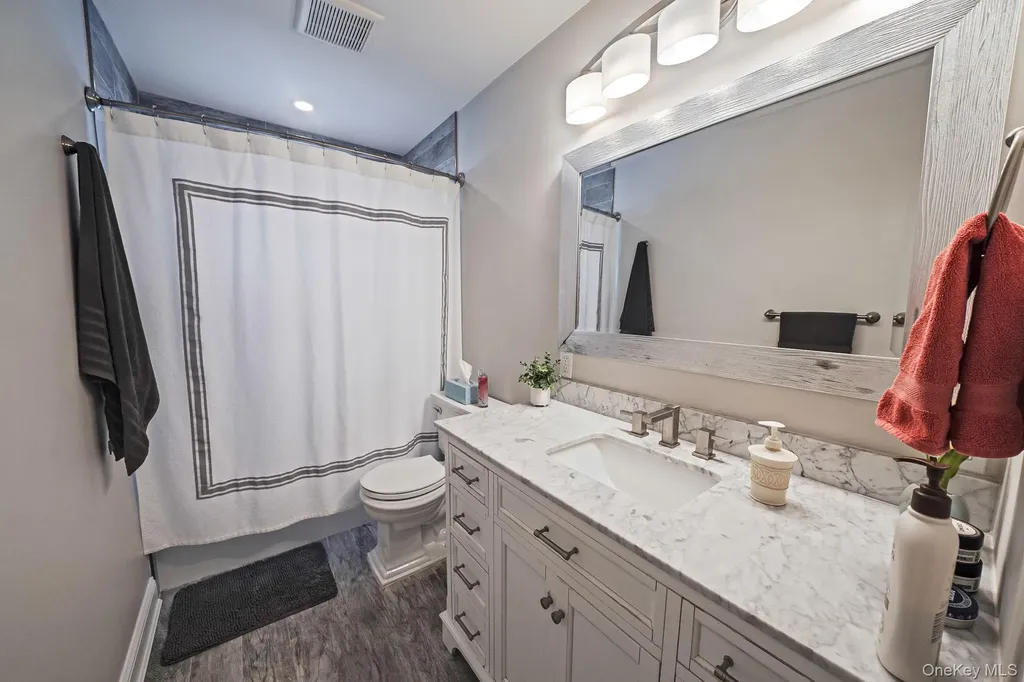 110 Stephen Road Bayport NY 11705