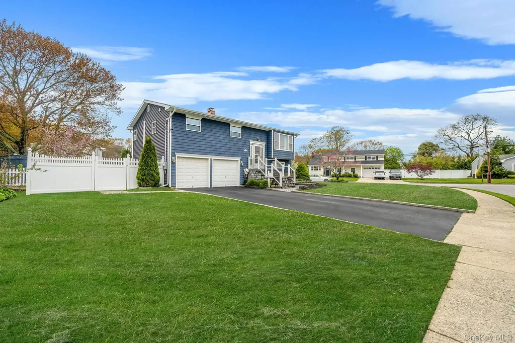 110 Stephen Road Bayport NY 11705