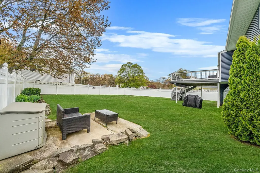 110 Stephen Road Bayport NY 11705