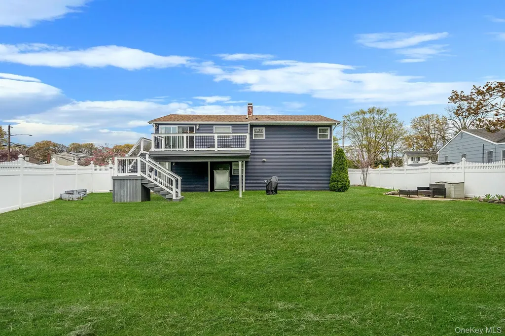 110 Stephen Road Bayport NY 11705