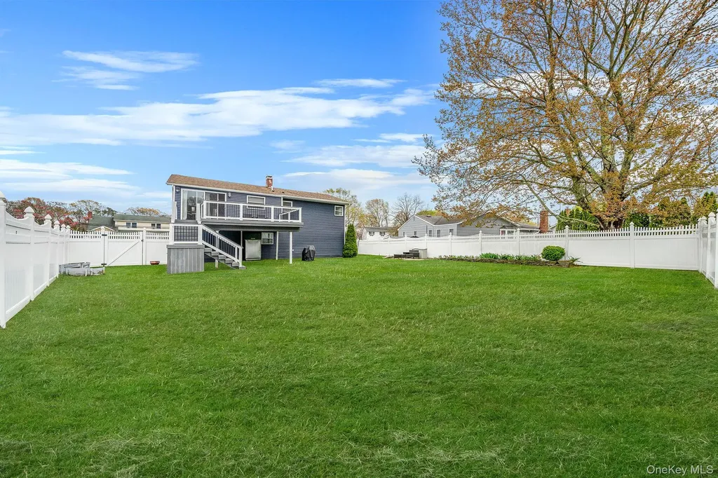 110 Stephen Road Bayport NY 11705