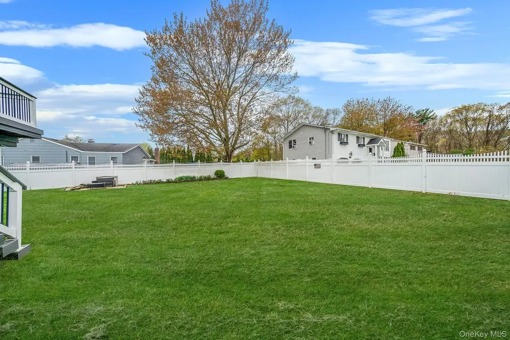 110 Stephen Road Bayport NY 11705