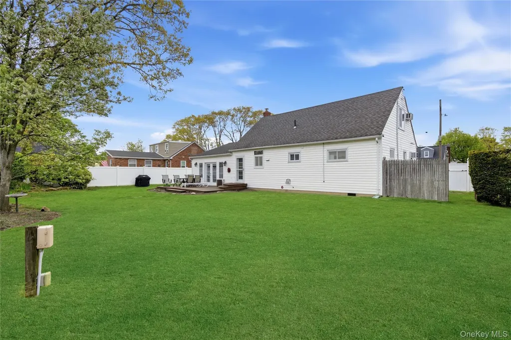 1333 13th Street West Babylon NY 11704