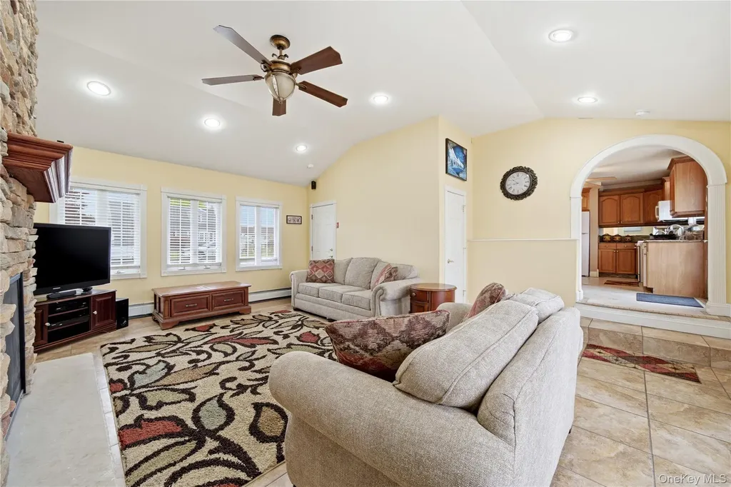 1333 13th Street West Babylon NY 11704