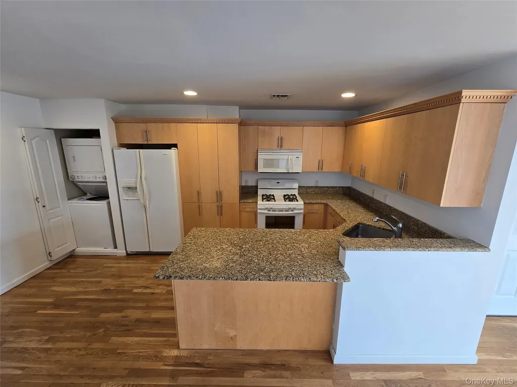 269 E Broadway Long Beach NY 11561