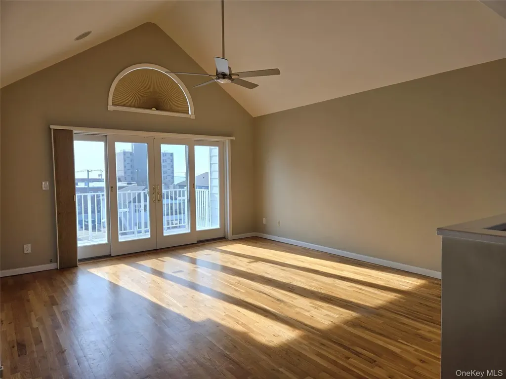 269 E Broadway Long Beach NY 11561